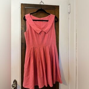 Pink and white pleated dress with Peter Pan collar